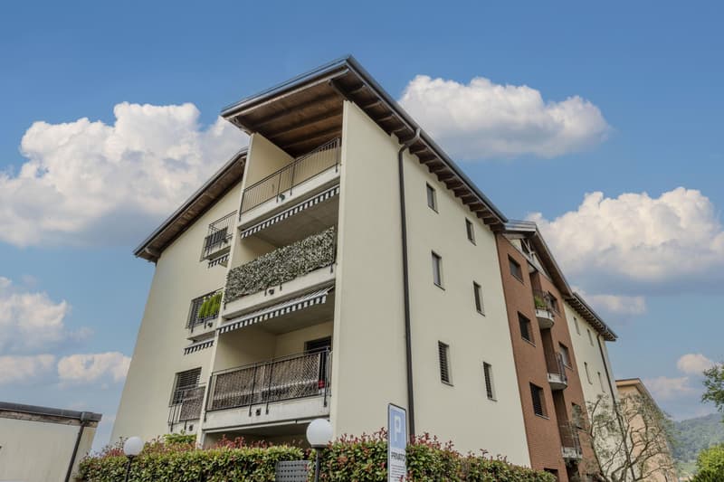 STUPENDO ATTICO 3.5 LOCALI CON VISTA IN CENTRO A MENDRISIO (8)