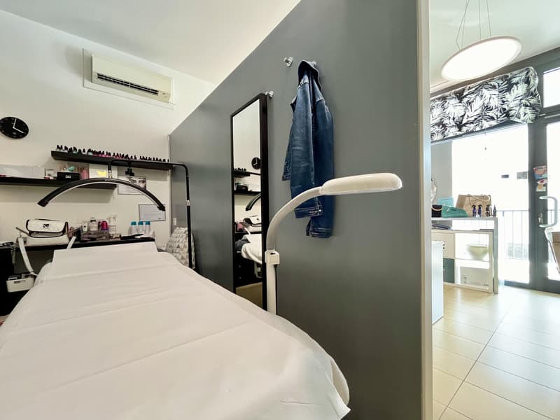 MODERNO SPAZIO COMMERCIALE A MASSAGNO - PIAZZA SANTA LUCIA (5)