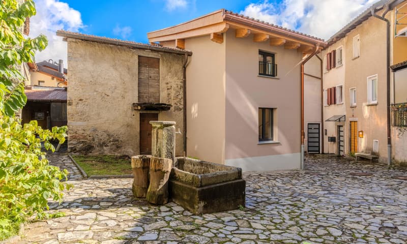 AMPIA CASA BIFAMILIARE 6.5 LOCALI A LOPAGNO IN CAPRIASCA (8)