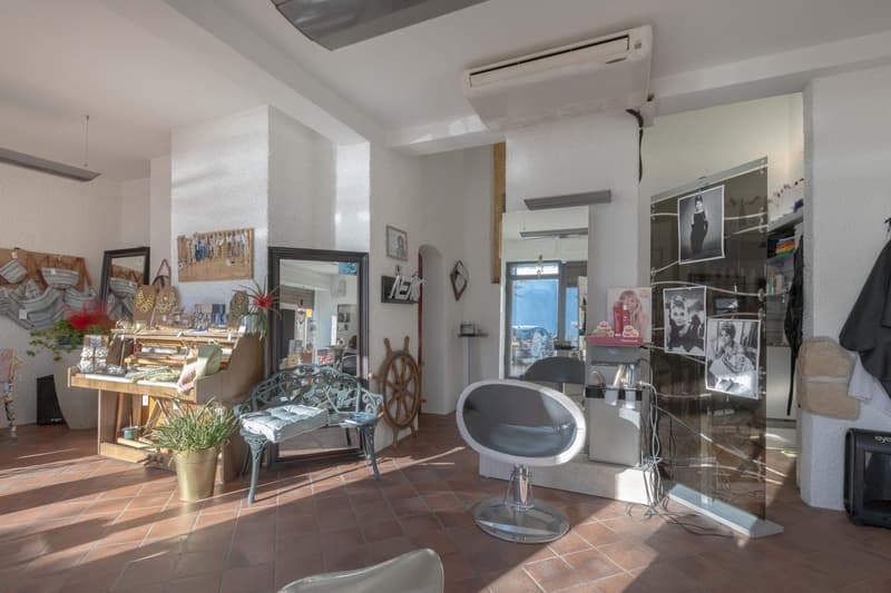 ELEGANTE BILOCALE COMMERCIALE SUL LUNGOLAGO A MELIDE (5)