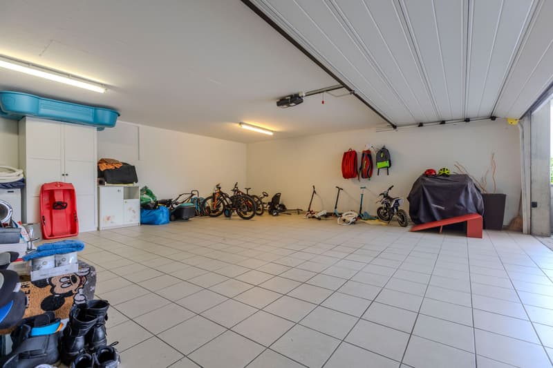 STUPENDA VILLA 5.5 LOCALI COME NUOVA CON PISCINA A MANNO (12)