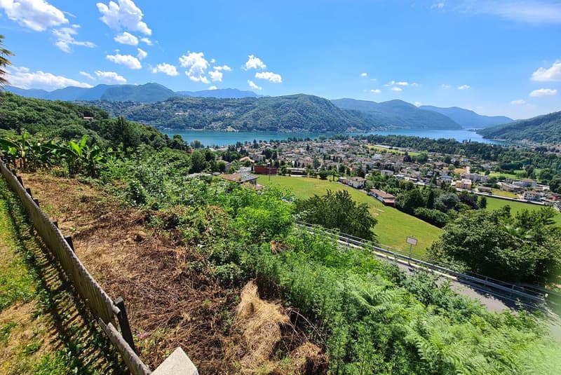 TERRENO CON VISTA LAGO E PROGETTO PER UNA VILLA A NEGGIO (3)