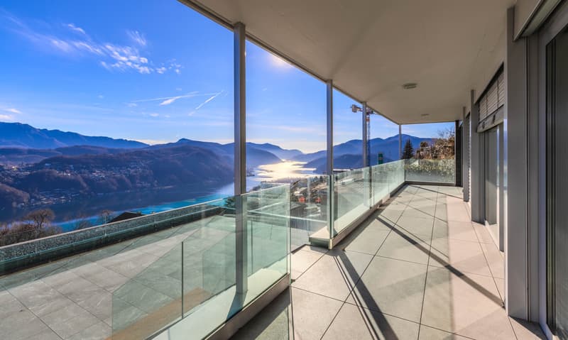 MODERNO E AMPIO 4.5 LOCALI CON TERRAZZA VISTA LAGO A VERNATE (2)