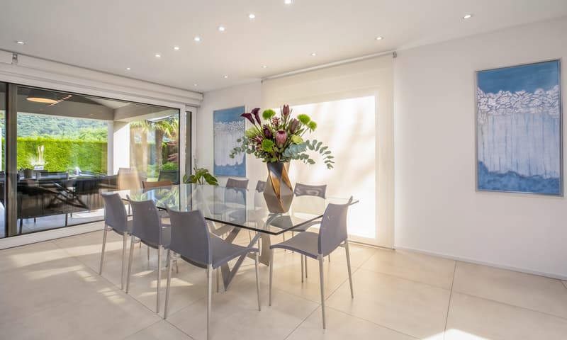 MODERNA VILLA 7.5 LOCALI CON PISCINA E TERRENO A MAGLIASO (5)