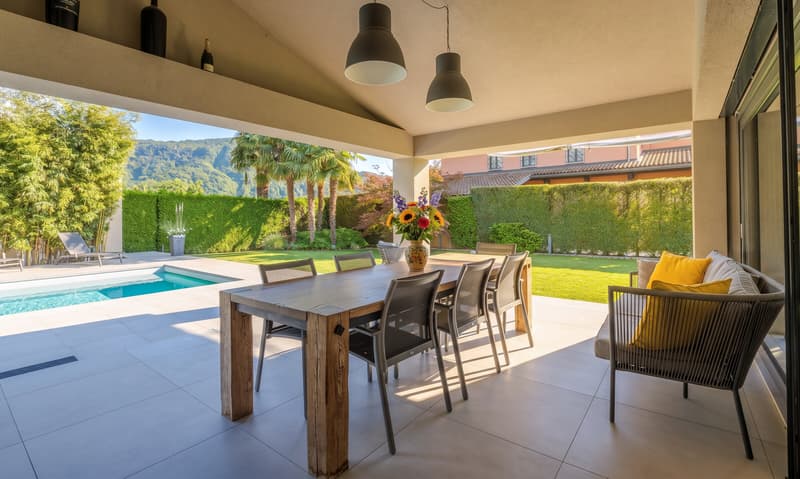 MODERNA VILLA 7.5 LOCALI CON PISCINA E TERRENO A MAGLIASO (1)