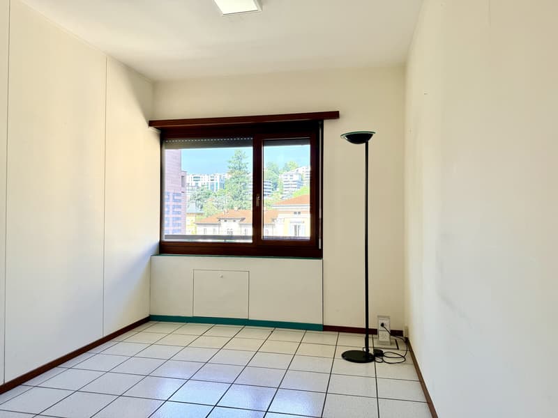 AFFITTASI UFFICIO 2 LOCALI IN CONDIVISIONE A LUGANO CENTRO (4)