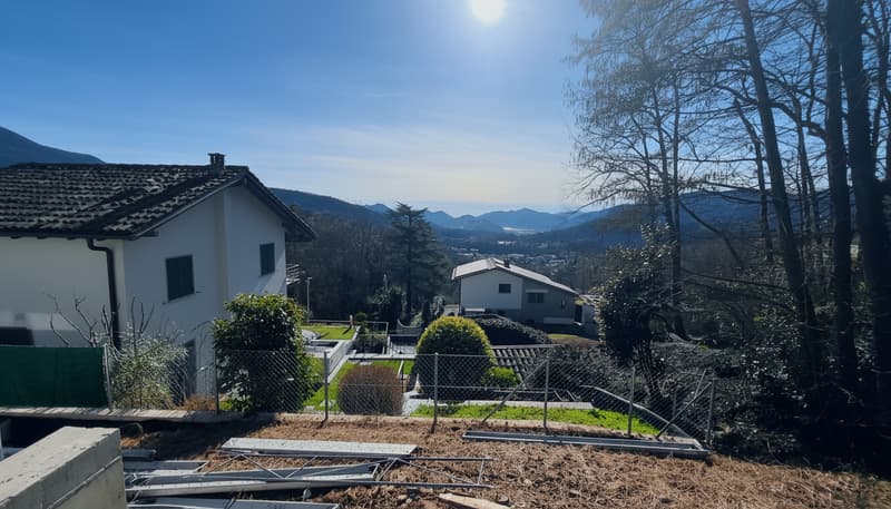 ESCLUSIVO E SPAZIOSO 4.5 LOCALI CON GIARDINO IN CAPRIASCA (6)