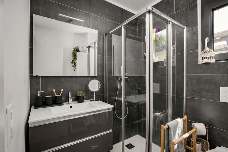 ELEGANTE APPARTAMENTO 4.5 LOCALI CON TERRAZZA A DINO (8)