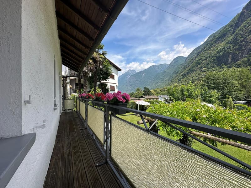 BELLA CASA 4.5 DI CHARME CON GIARDINO E PISCINA A ROVEREDO (10)