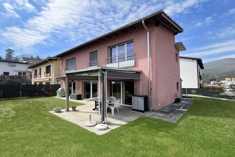 AMPIA VILLA 5.5 LOCALI CON GIARDINO PIANEGGIANTE A BESAZIO (10)