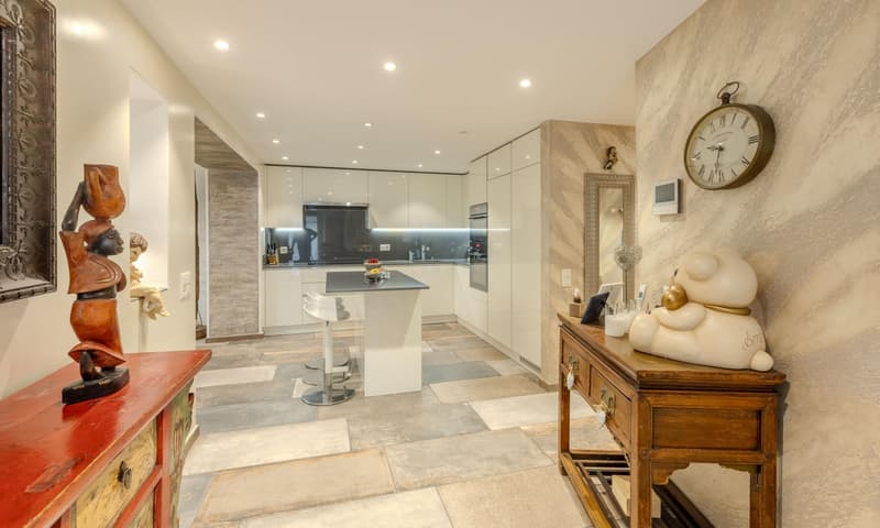 STUPENDA E AMPIA VILLA DI CHARME DI 5.5 LOCALI A MELIDE (4)