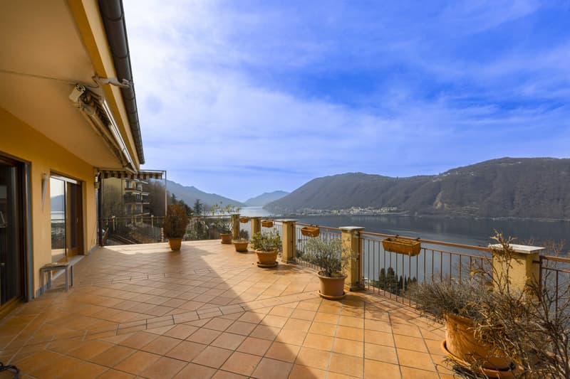 STABILE DI 4 UNITÃ CON VISTA DA SOGNO A CAMPIONE D'ITALIA (1)
