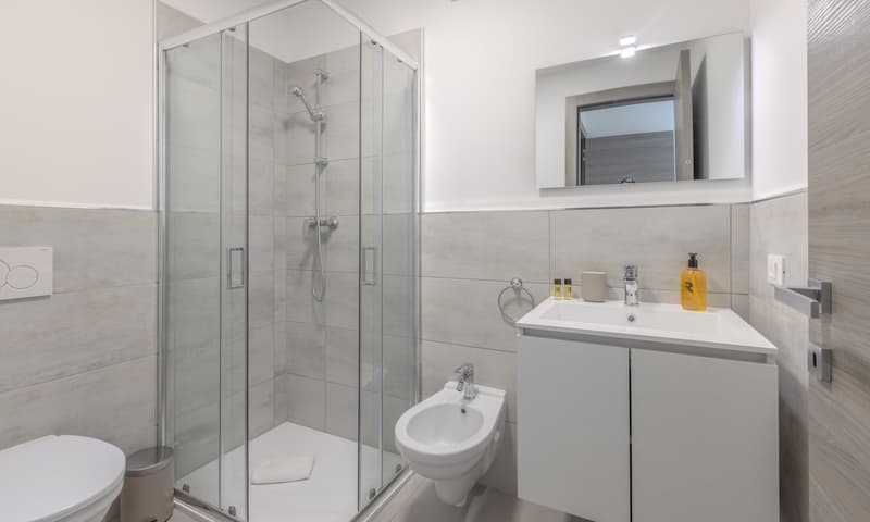 INVESTIMENTO IDEALE - RISTORANTE E HOTEL AVVIATI A MAGLIASO (7)