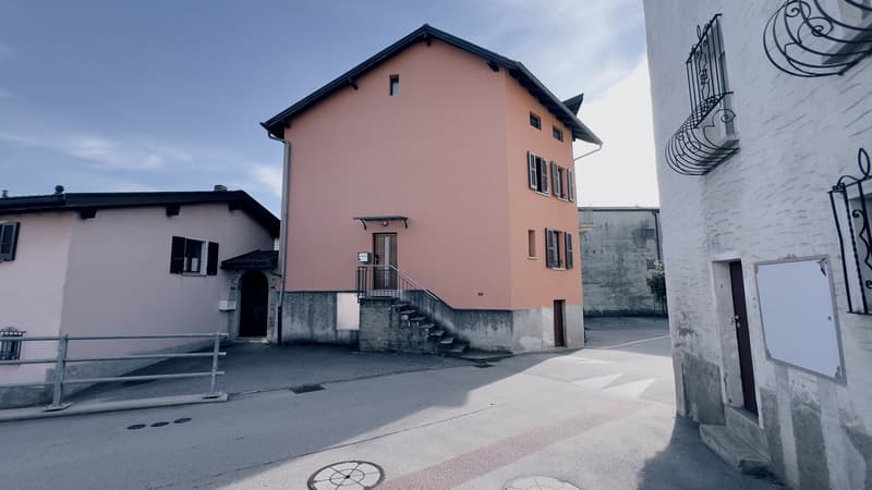 CASA DI 5 LOCALI INTERAMENTE RISTRUTTURATA A MIGLIEGLIA (9)