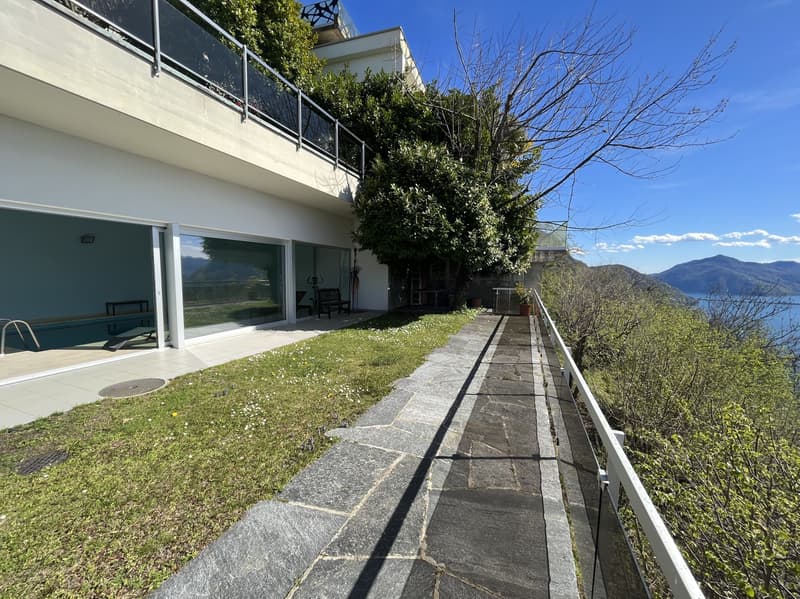 AFFITTASI 2.5 ARREDATO VISTA LAGO CON PISCINA AD ALDESAGO (9)