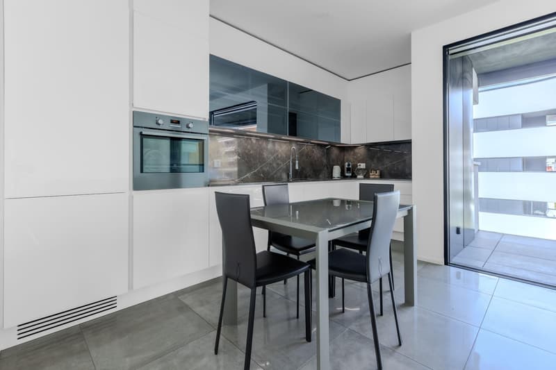 BELLISSIMO 2.5 LOCALI CON GRANDE TERRAZZA A PREGASSONA (4)