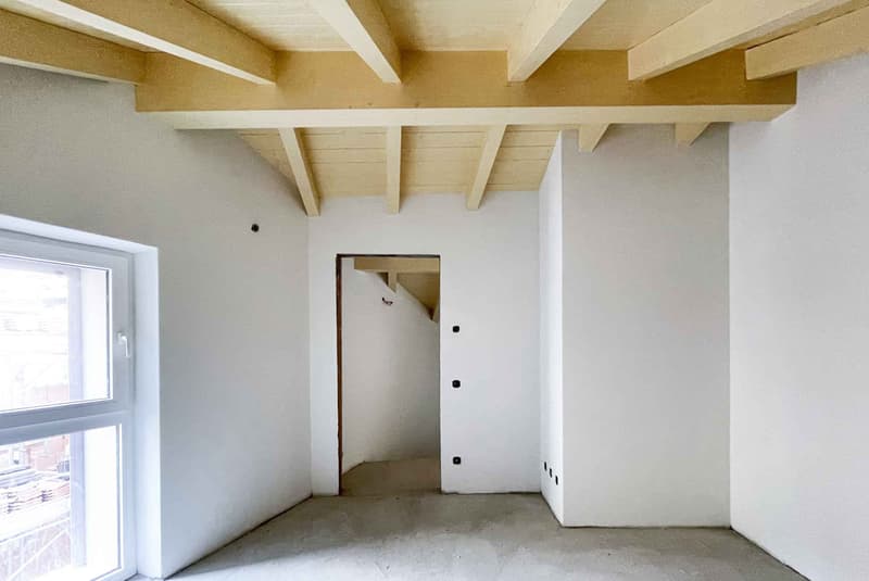 AMPIA CASA 6.5 LOCALI INTERAMENTE RISTRUTTURATA A MIGLIEGLIA (5)