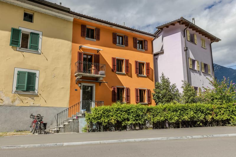 BELLISSIMA VILLETTA A SCHIERA DI 7.5 LOCALI NEL LOCARNESE (4)