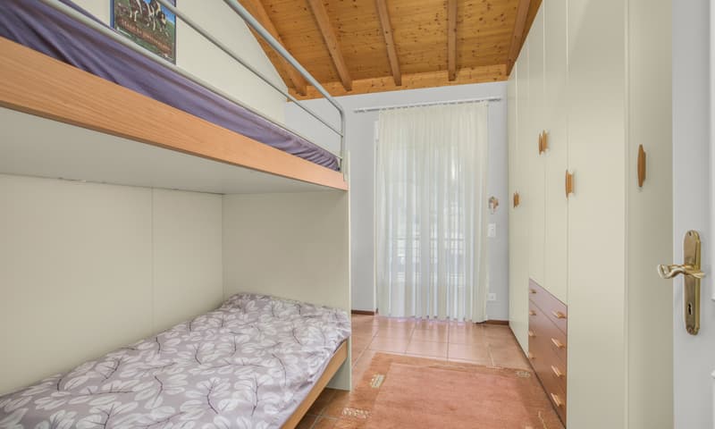 OCCASIONE - VILLA DI 5.5 LOCALI CON GIARDINO PRIVATO A BARBE (7)