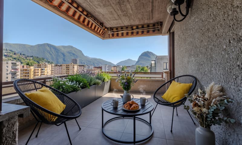 AMPIO 5.5 DI 160MQ CON VISTA APERTA A LUGANO CENTRALE (1)