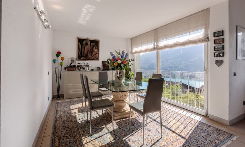 MODERNA CASA 5.5 LOCALI CON VISTA LAGO MOZZAFIATO A CAPOLAGO (4)