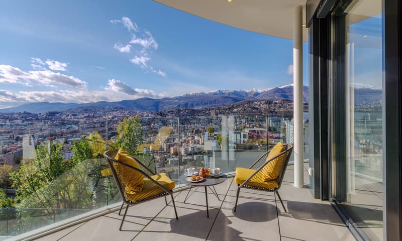 SPETTACOLARE VILLA CON PISCINA E VISTA PANORAMICA A LUGANO (9)