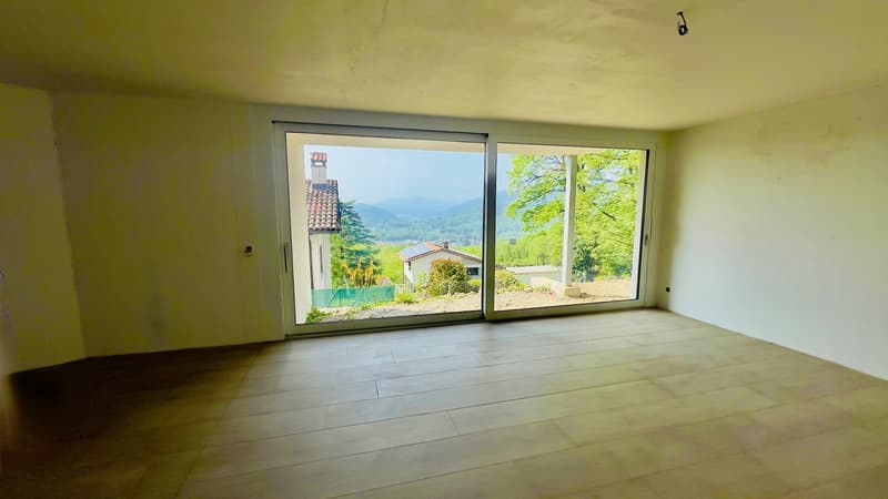 ESCLUSIVO E SPAZIOSO 4.5 LOCALI CON GIARDINO IN CAPRIASCA (3)