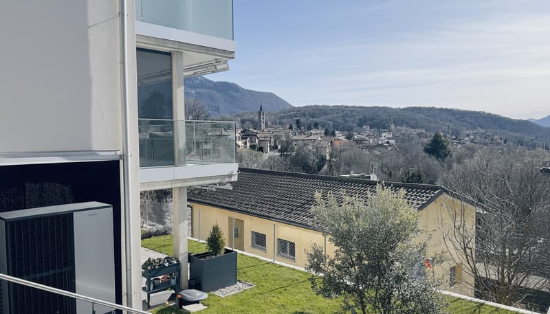 ESCLUSIVO E SPAZIOSO 4.5 LOCALI CON GIARDINO IN CAPRIASCA (2)