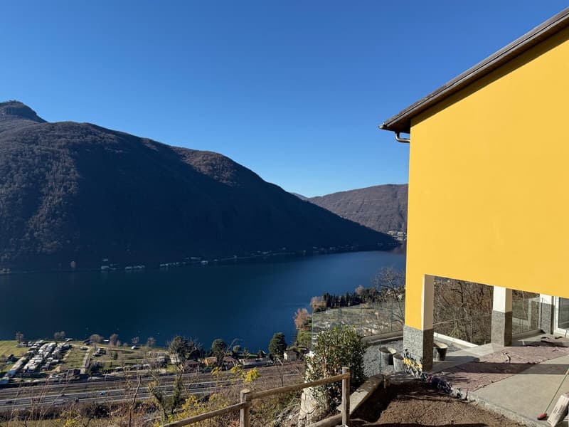 CASA 5.5 LOCALI RINNOVATA CON STUPENDA VISTA LAGO A ROVIO (2)