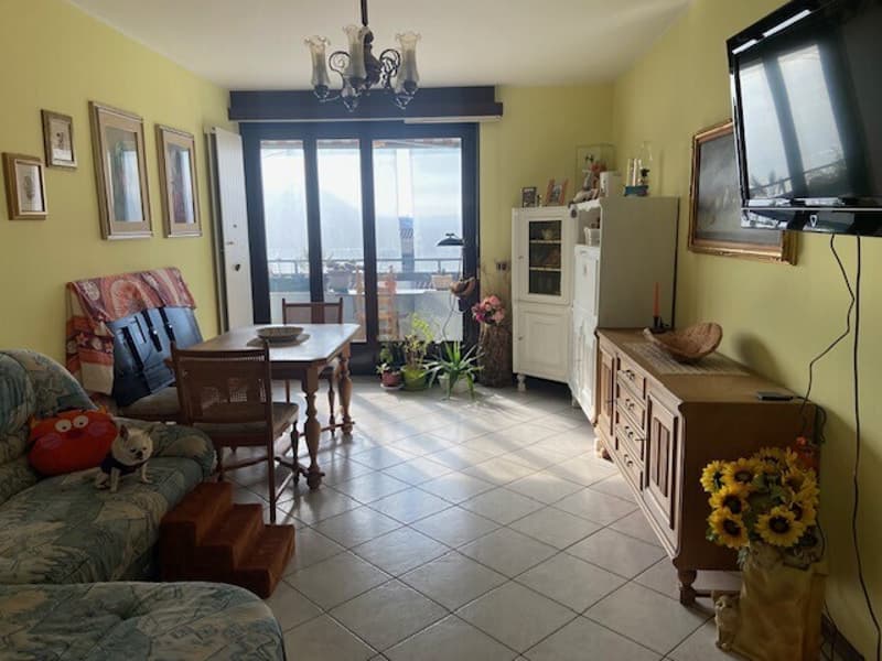 4.5 LOCALI ULTIMO PIANO CON POSTI AUTO A MORBIO INFERIORE (3)