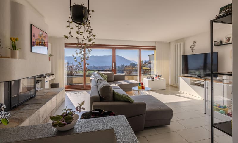 STUPENDA VILLA GEMELLA 5.5 CON VISTA LAGO PARZIALE AD AGNO (3)
