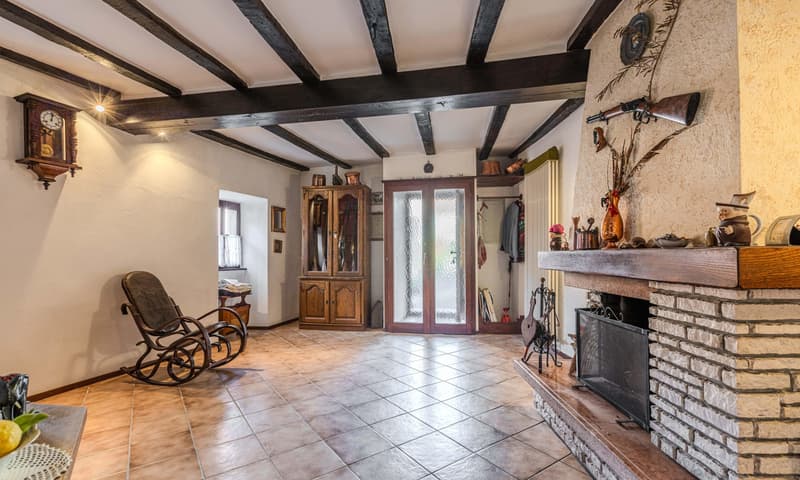 GRANDE CASA RUSTICA DI CHARME DI 4.5 LOCALI A CABBIO (3)