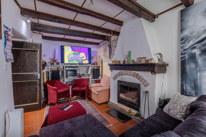AFFARE - CARATTERISTICA CASA DI 7.5 LOCALI RINNOVATA A BRENO (3)