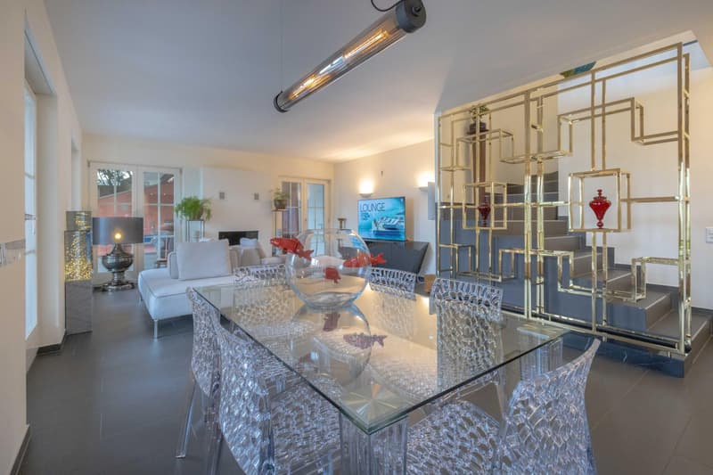 MERAVIGLIOSA VILLA 5.5 CON VISTA LAGO IN COLLINA D'ORO (4)