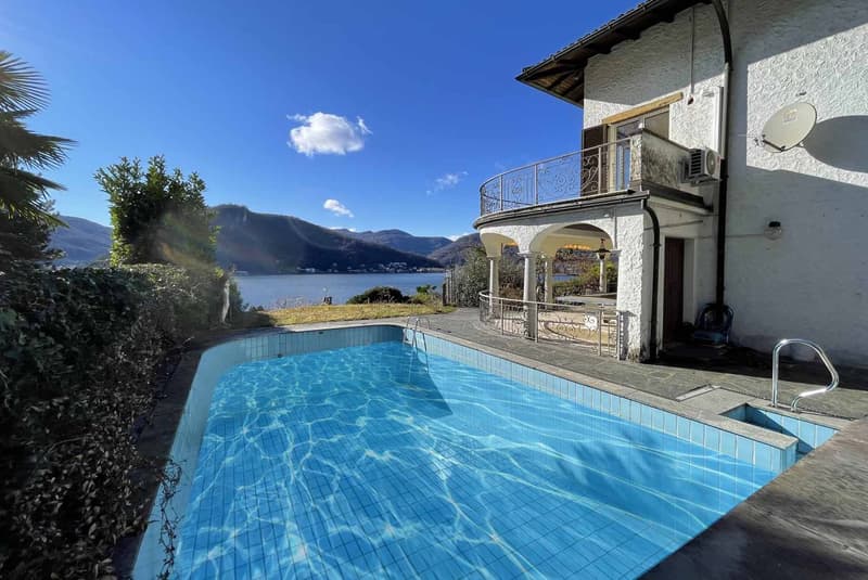 AMPIA VILLA 8.5 CON MAGNIFICA VISTA LAGO A COLLINA D'ORO (2)