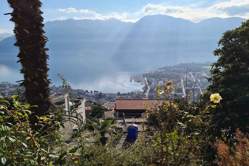 AFFARE - AMPIO TERRENO EDIFICABILE CON VISTA LAGO A LOCARNO (1)