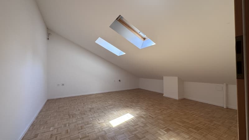 AFFITTASI ACCOGLIENTE 2.5 LOCALI ULTIMO PIANO A CANOBBIO (7)