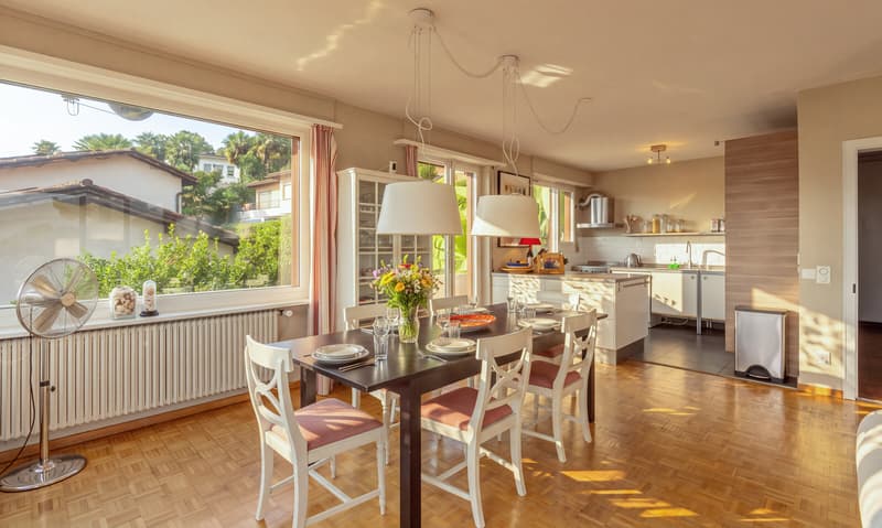 VILLA 6.5 LOCALI DA RINNOVARE VISTA LAGO MOZZAFIATO AD AGNO (2)