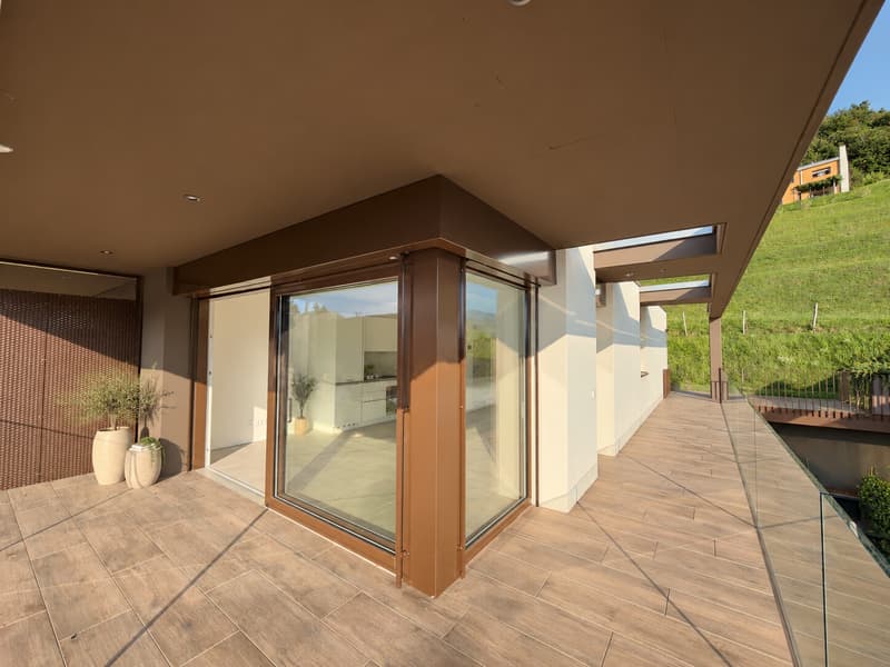 NUOVO ATTICO 2.5 LOCALI CON TERRAZZA VISTA LAGO A ROVIO (3)