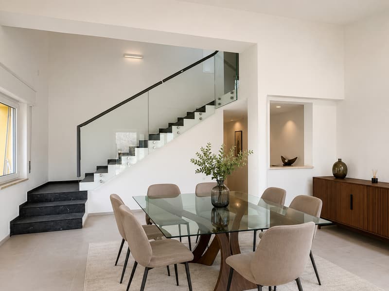 CASA 5.5 LOCALI RINNOVATA CON STUPENDA VISTA LAGO A ROVIO (4)
