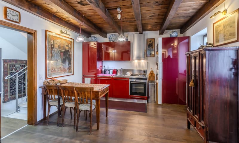 INCANTEVOLE CASA DI 5.5 LOCALI DI CHARME A CASTELROTTO (3)