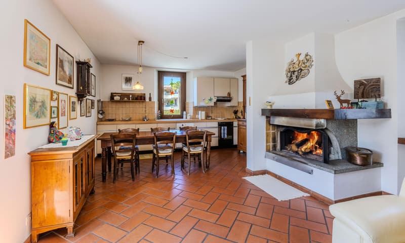 AMPIA E PITTORESCA CASA DI 7.5 LOCALI CON GIARDINO A VACALLO (3)