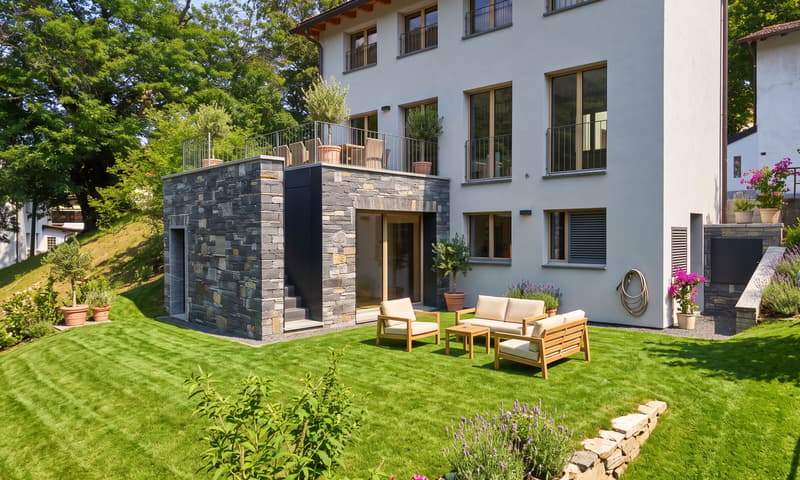AMPIA CASA DI 3.5 LOCALI CON GIARDINO E DEPENDANCE A BRENO (2)