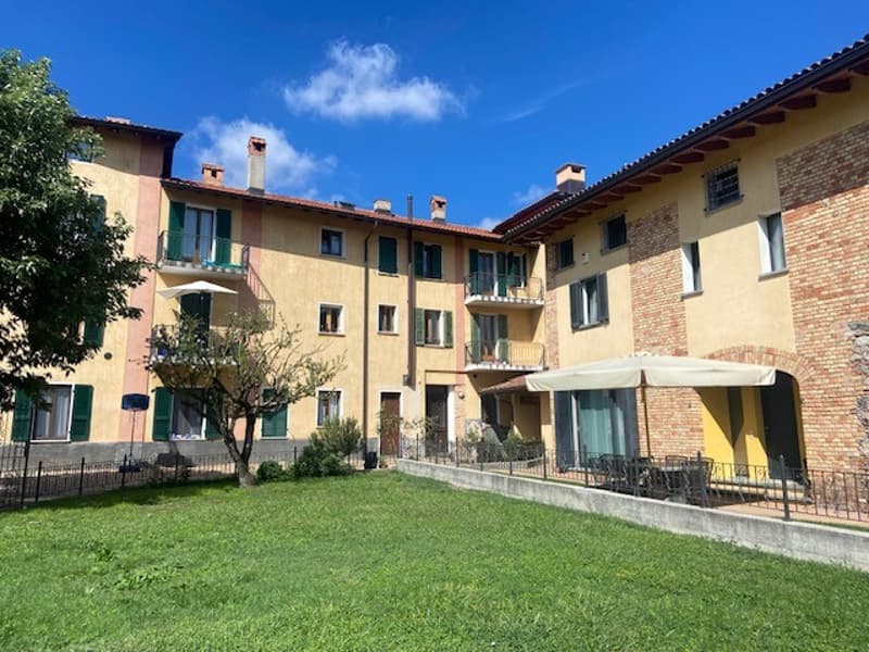 COMODO 2.5 LOCALI RISTRUTTURATO IN RUSTICO TOSCANO A STABIO (3)