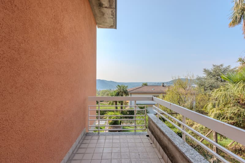 VILLA DI 6.5 LOCALI CON AMPIO GIARDINO E PRIVACY A CORTEGLIA (8)