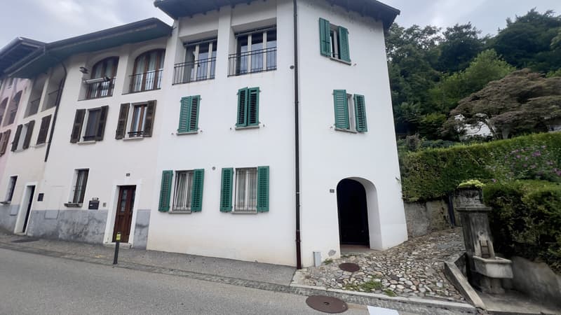 AFFARE - ACCOGLIENTE DUPLEX 3.5 LOCALI NEL CUORE DI PURASCA (9)