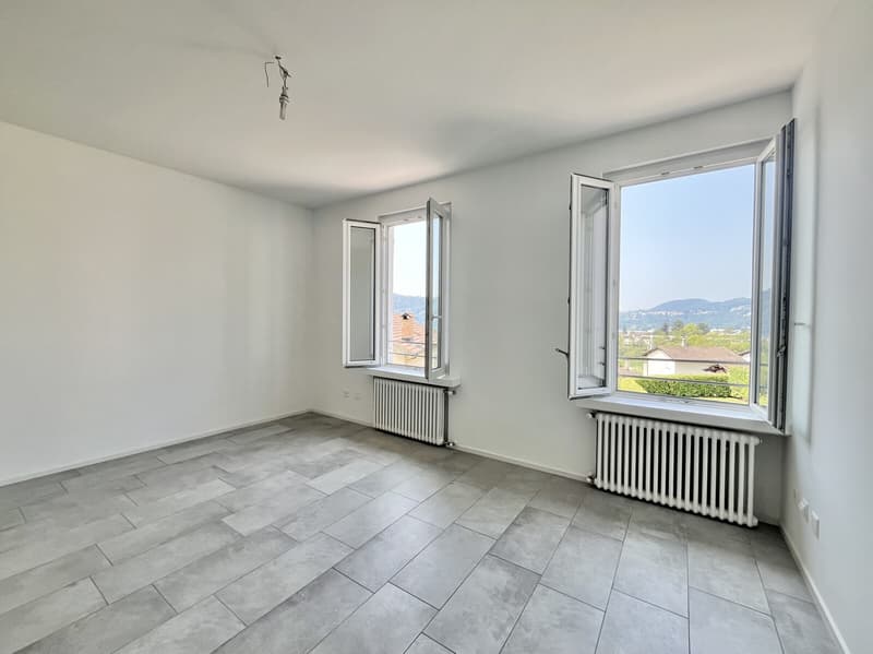 3.5 LOCALI RISTRUTTURATO ALL'ULTIMO PIANO A MORBIO INFERIORE (4)