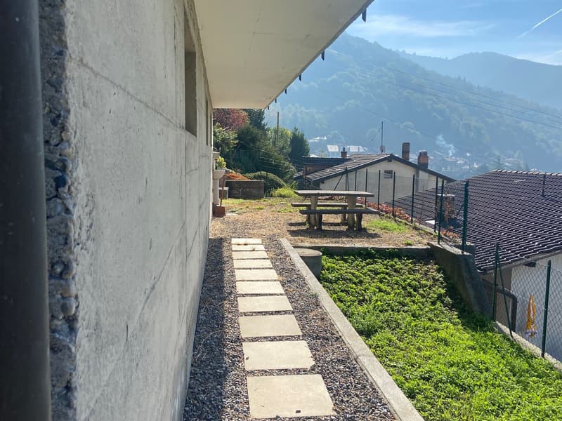 CASA DI 2 APPARTAMENTI CON VISTA PANORAMICA IN VAL DI MUGGIO (8)