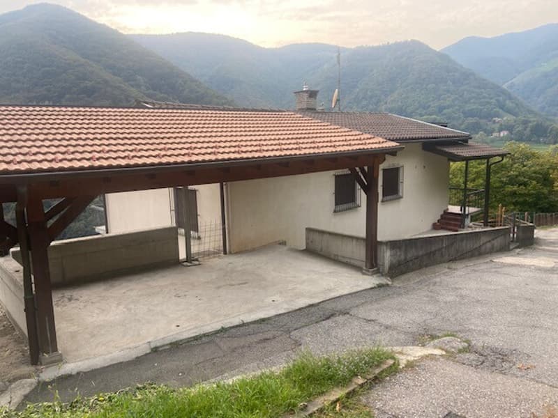 CASA DI 2 APPARTAMENTI CON VISTA PANORAMICA IN VAL DI MUGGIO (9)