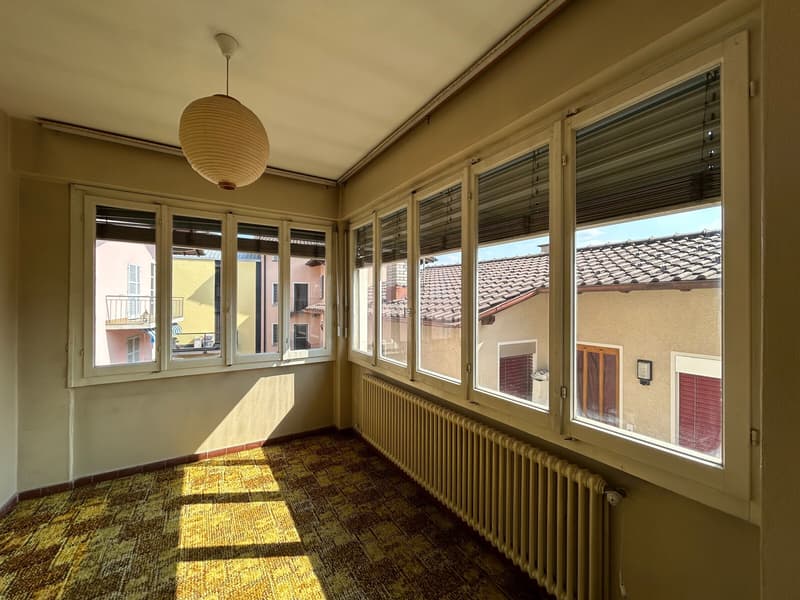 CASA DI 5 LOCALI CON GRANDE MAGAZZINO E GIARDINO A BALERNA (7)